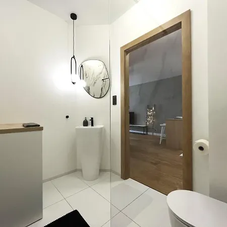 Mieszczanska ~ Self Check-in 24h ~parking And Lift * Breslavia